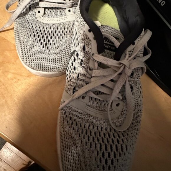 Nike Sneakers - Picture 7 of 7